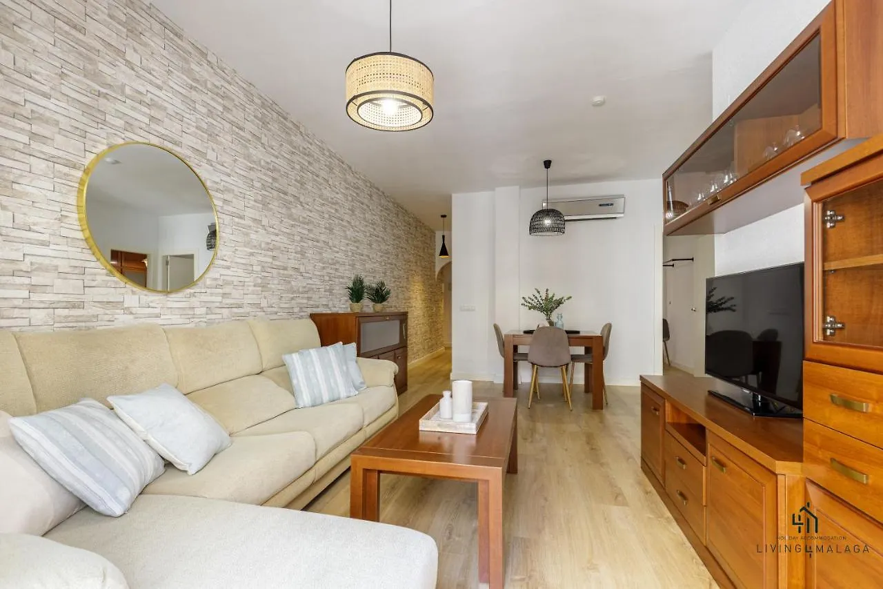 Living4Malaga Ollerias Centre Apartment 0*, מאלגה